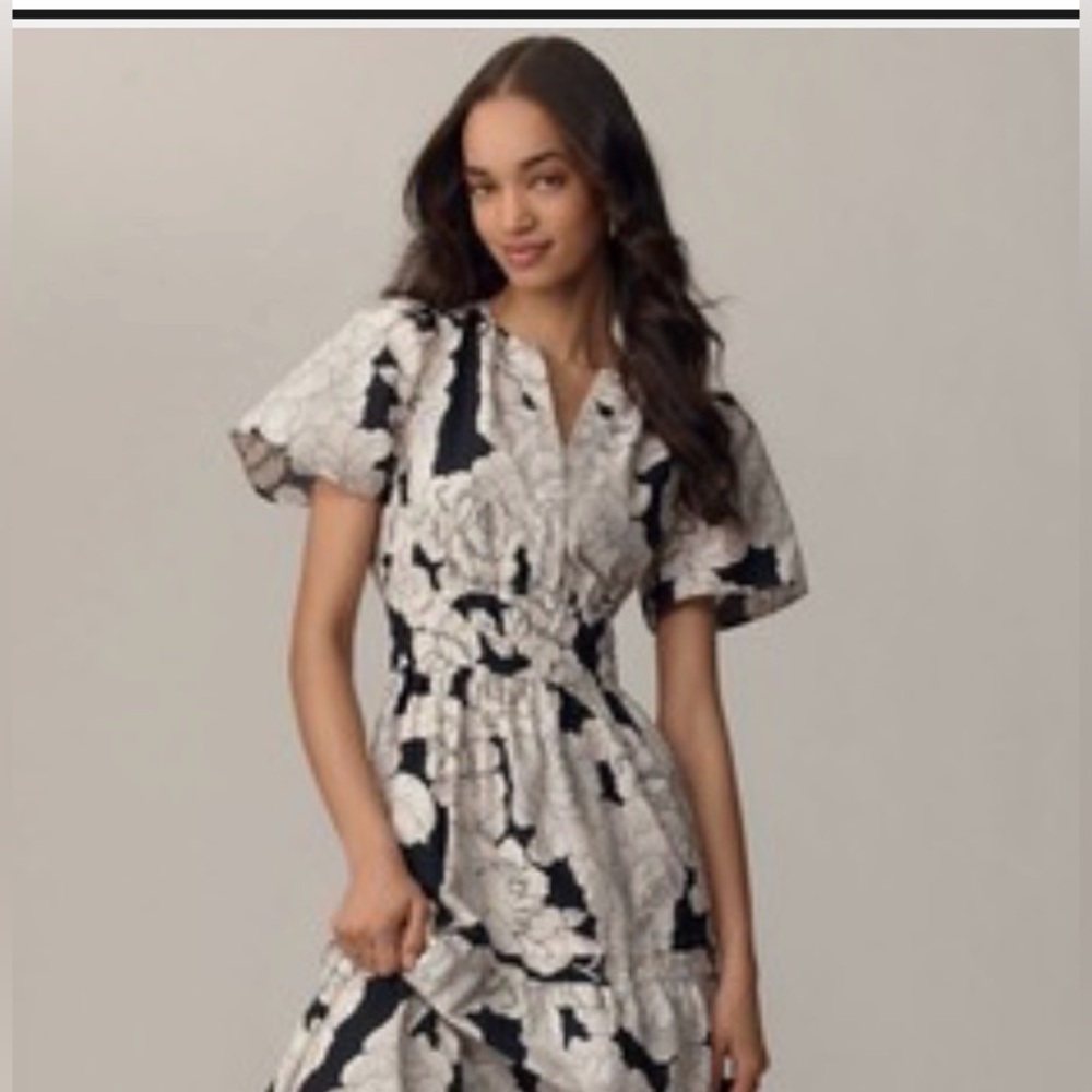 Anthropologie NWT Somerset Tiered Maxi Peonies Dress Size Medium